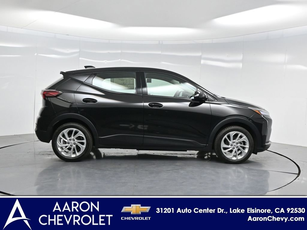 New 2027 Chevrolet Bolt LT w/ Comfort Package image 39