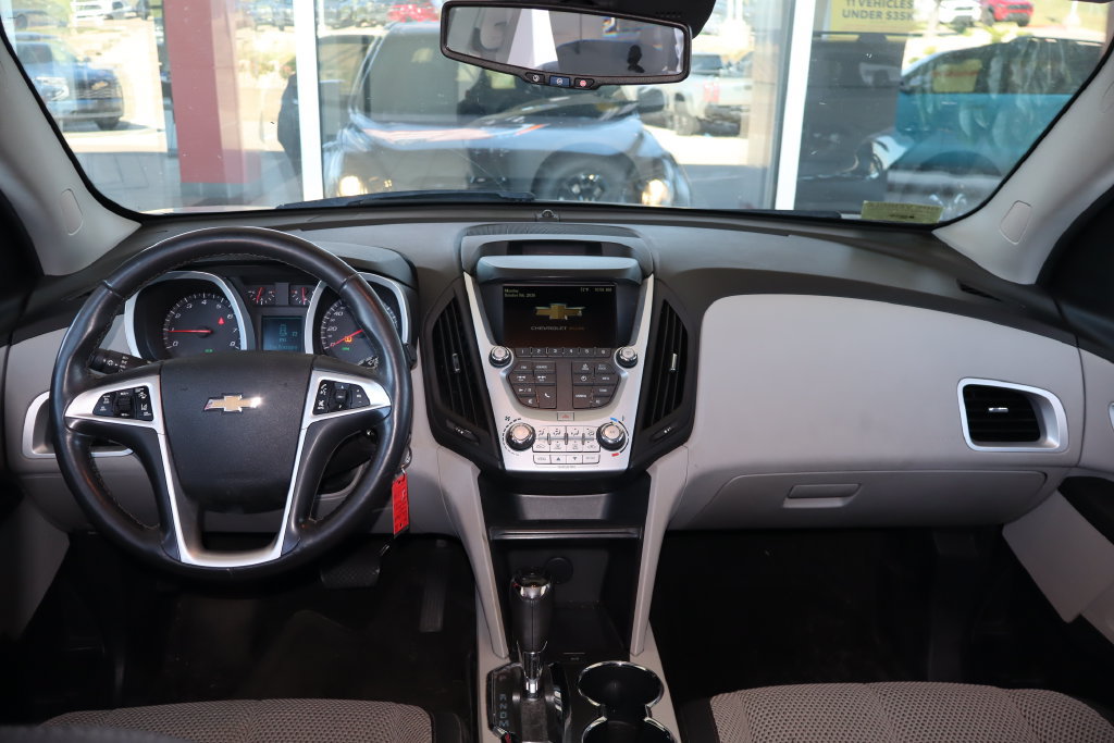 Used 2017 Chevrolet Equinox LT w/ Driver Confidence Package II AWD/4WD image 31