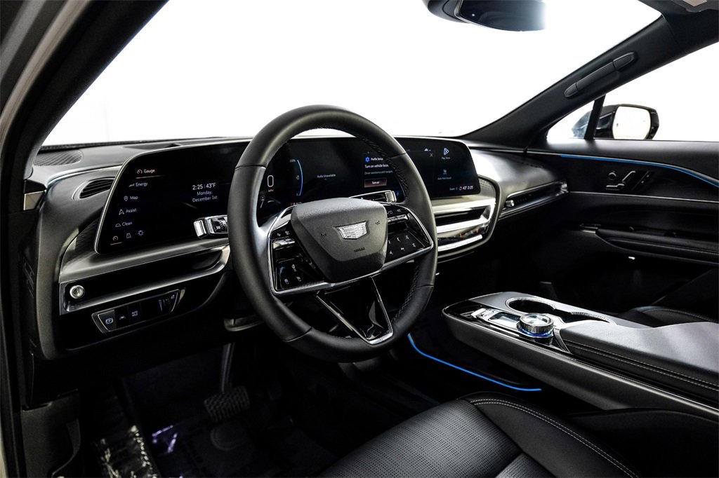 Used 2024 Cadillac Lyriq Luxury w/ LPO, Floor Liner Package image 2