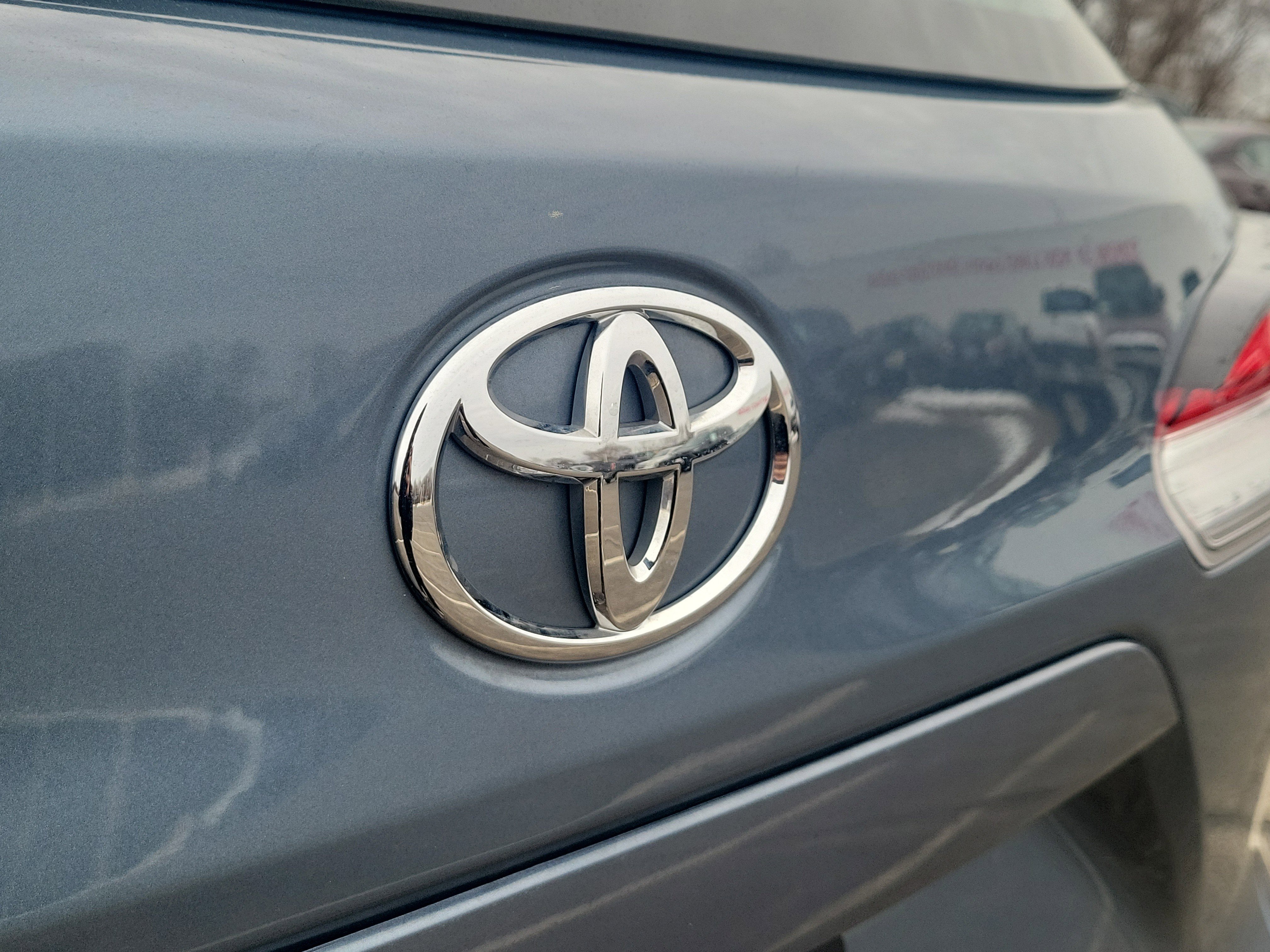 Used 2024 Toyota Corolla Cross L image 6