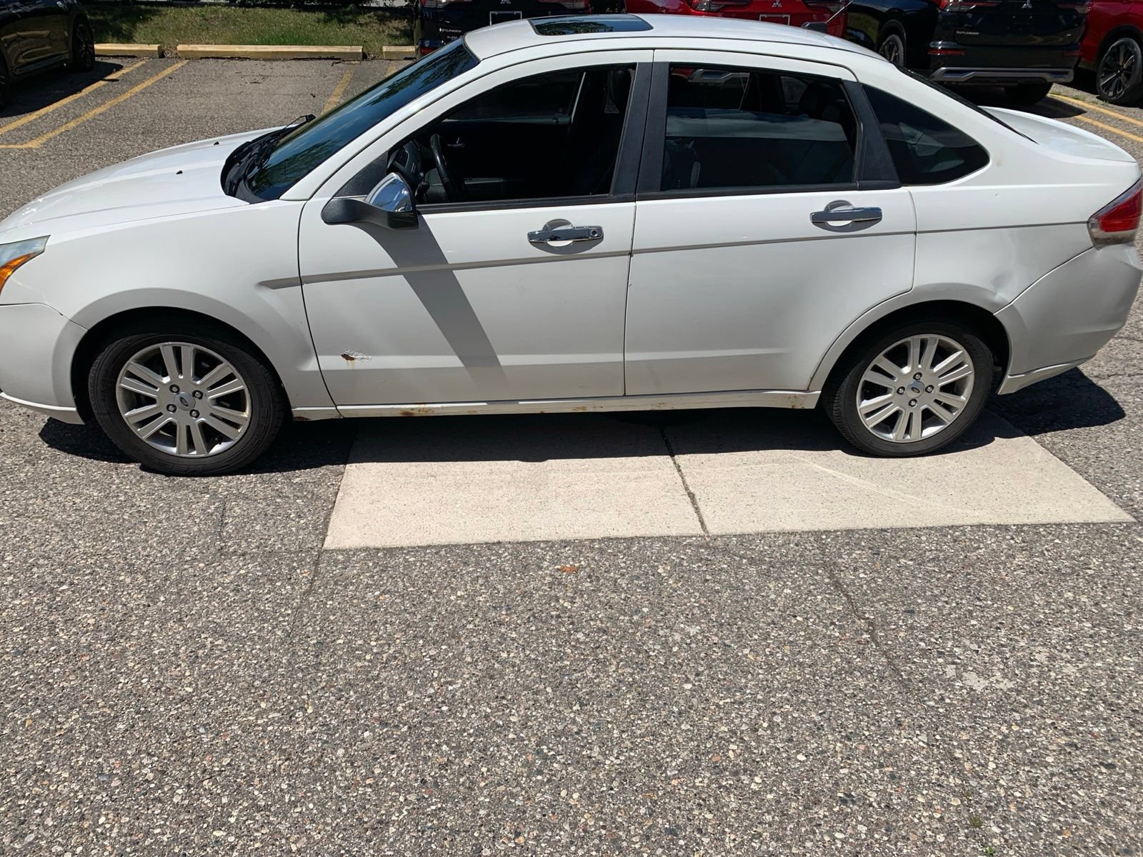 Used 2010 Ford Focus SEL FWD image 7