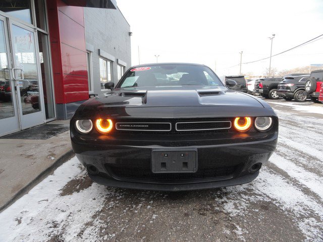 Used 2019 Dodge Challenger SXT image 6