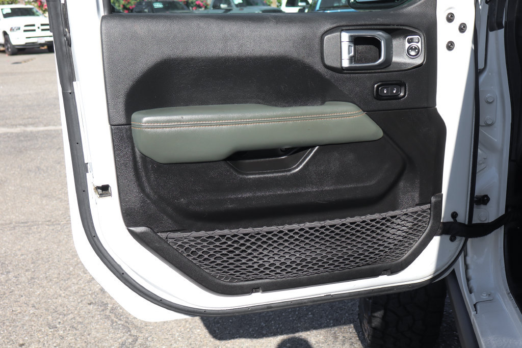 Used 2024 Jeep Gladiator Mojave AWD/4WD image 18