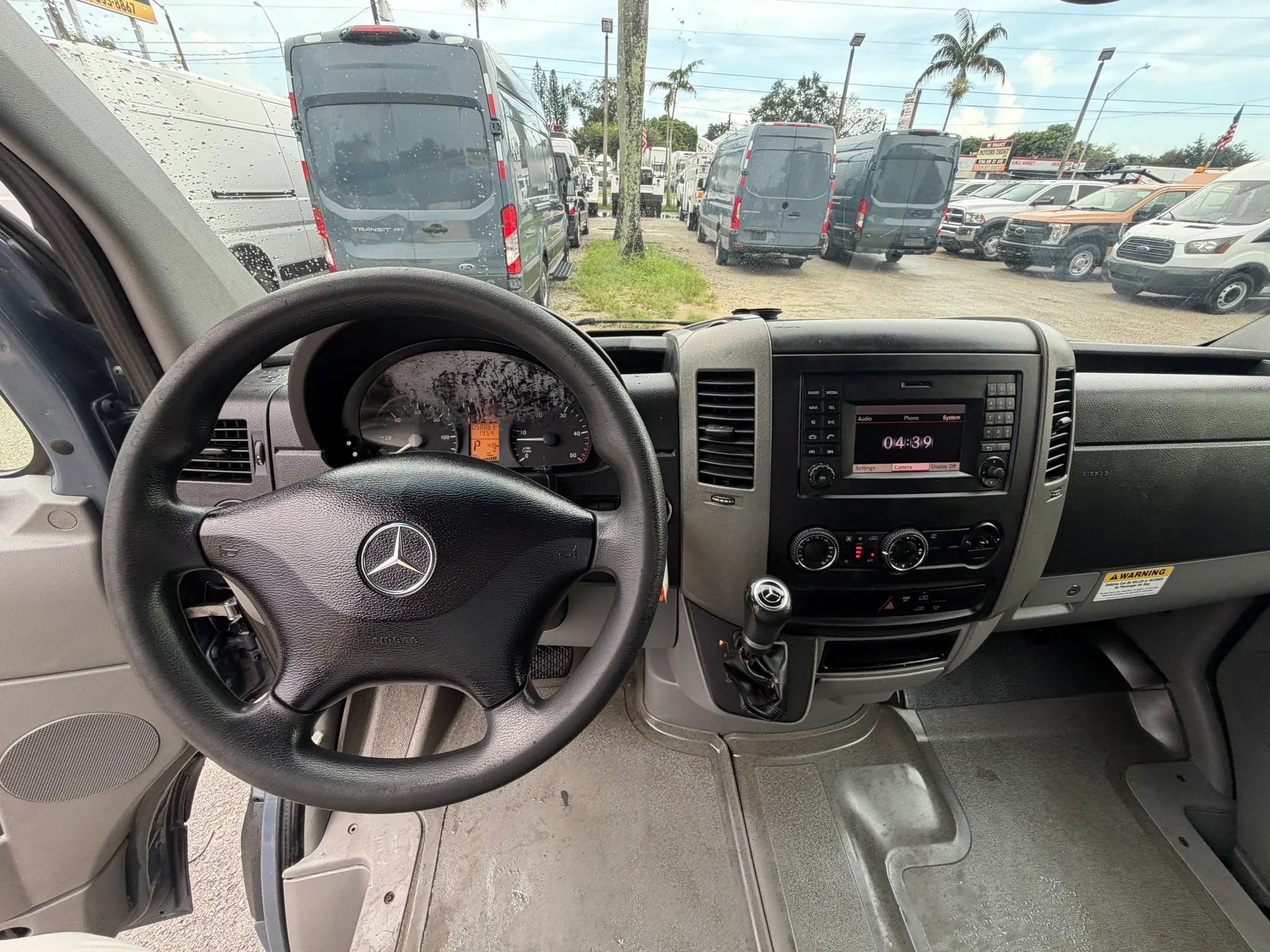 Used 2018 Mercedes-Benz Sprinter 2500 image 12