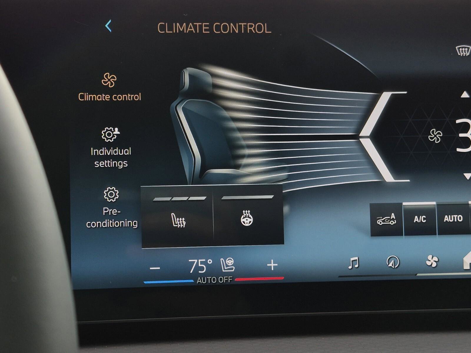 New 2026 BMW 330i xDrive Sedan w/ M Sport Package image 21