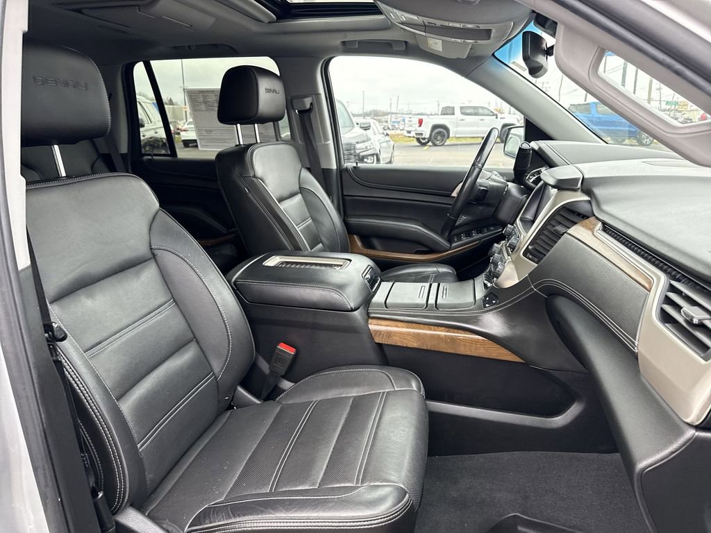 Used 2020 GMC Yukon Denali w/ Open Road Package image 32