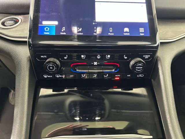 Used 2023 Jeep Grand Cherokee 4WD 4xe w/ Luxury Tech Group II image 22