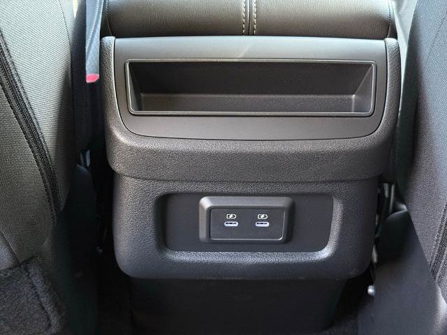 New 2026 Nissan Pathfinder SV image 12