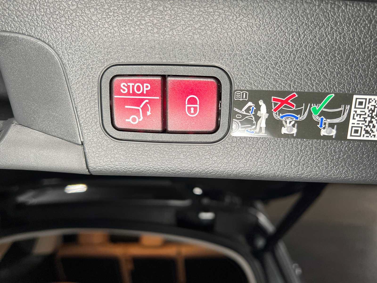 New 2026 Mercedes-Benz GLS 450 4MATIC image 17