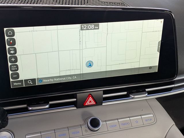 Used 2025 Hyundai Elantra Limited image 21