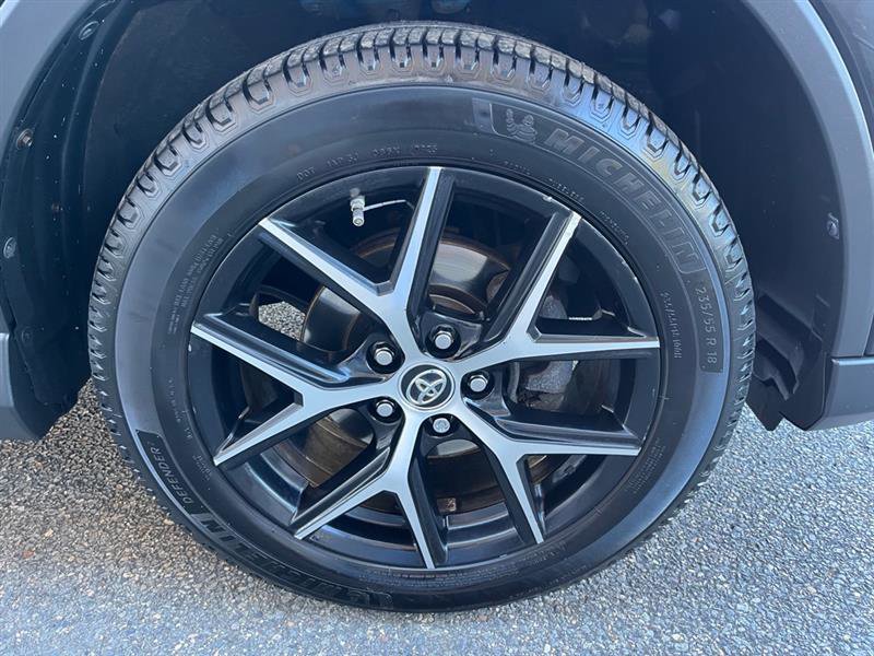Used 2016 Toyota RAV4 SE image 9