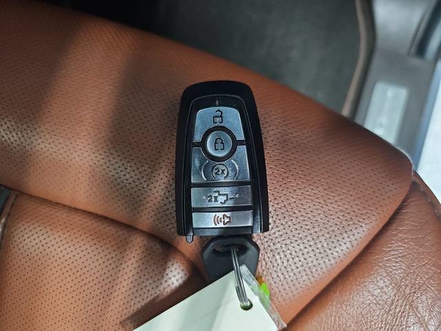 Used 2018 Ford F150 King Ranch w/ Equipment Group 601A Luxury AWD/4WD image 27