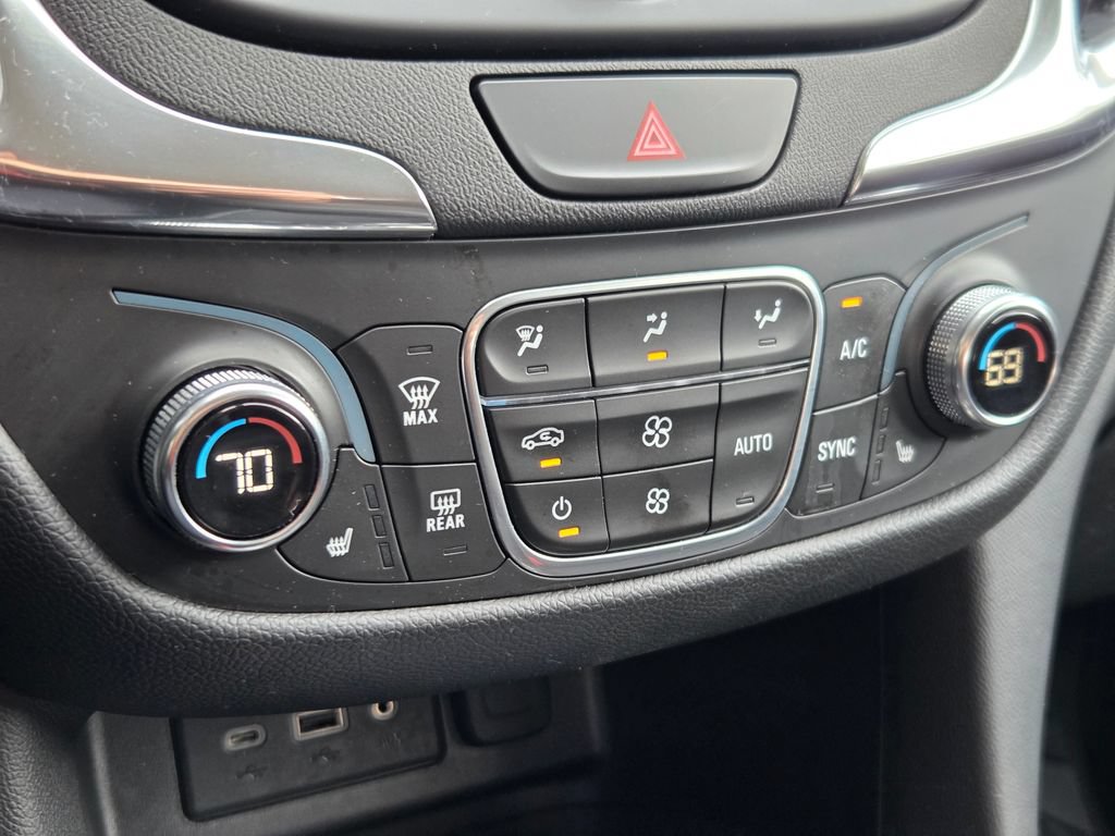 Used 2019 Chevrolet Equinox LT FWD image 12