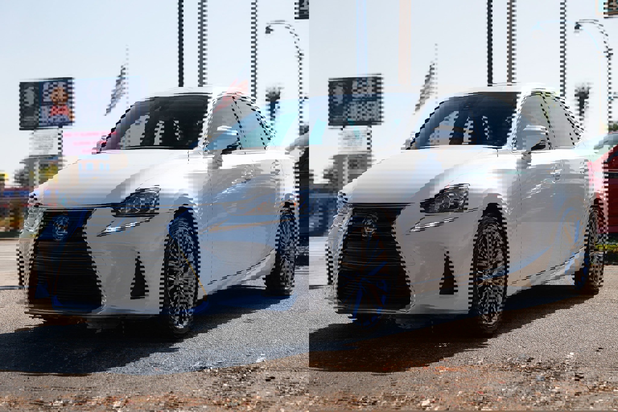 Used 2017 Lexus IS 200t image 4