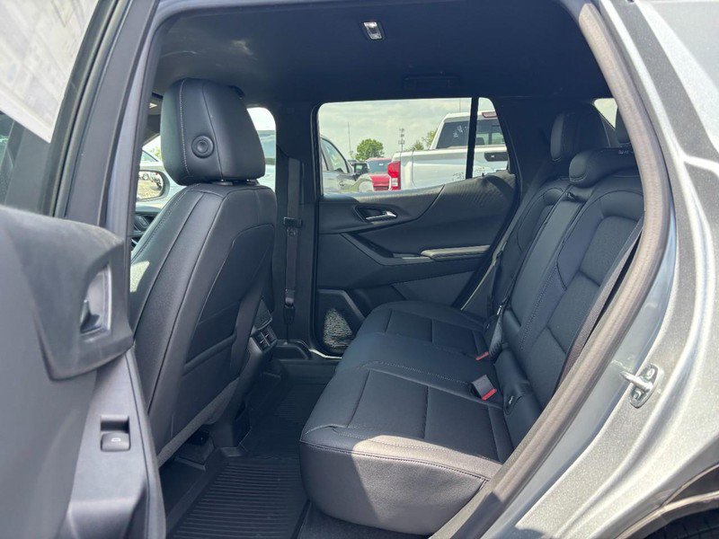 New 2026 Chevrolet Equinox LT w/ Convenience Package II FWD image 5