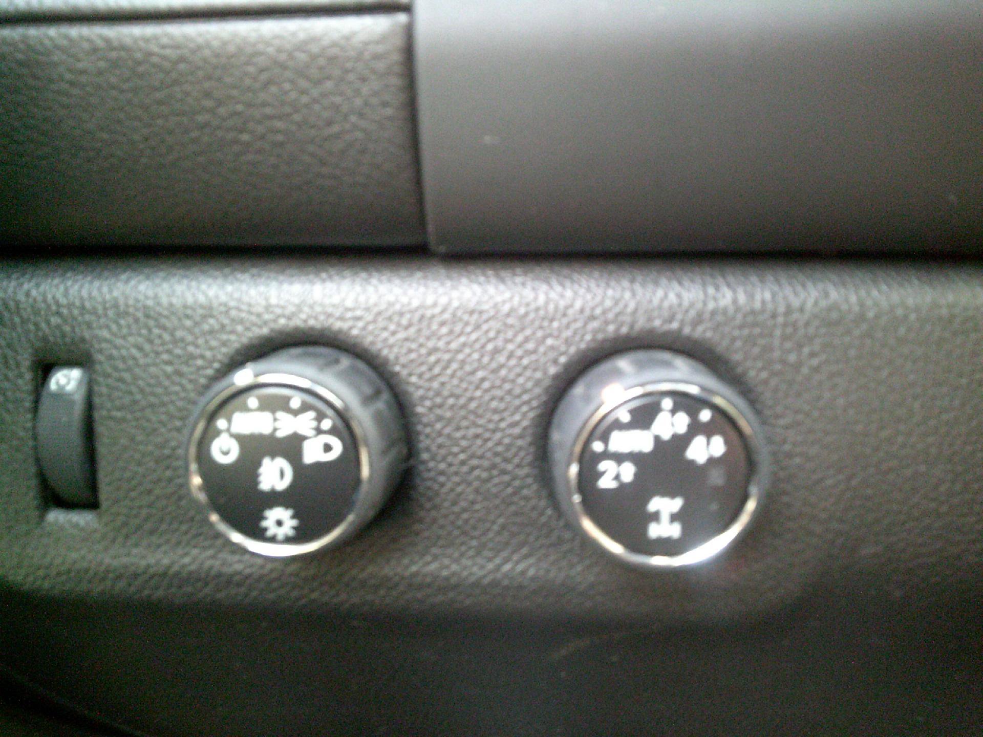 Used 2016 GMC Canyon SLE w/ SLE Convenience Package image 14