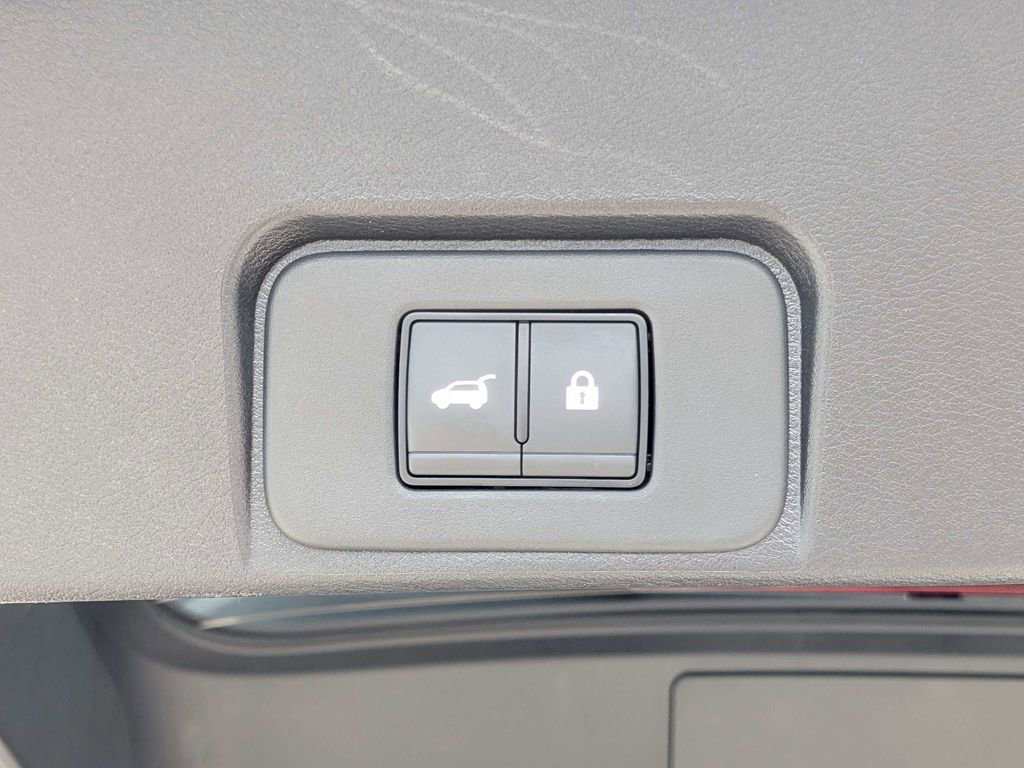 Used 2026 Nissan Rogue SL FWD image 13