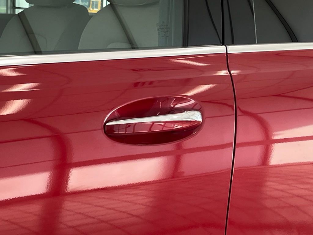 Used 2021 Mercedes-Benz GLB 250 4MATIC image 13