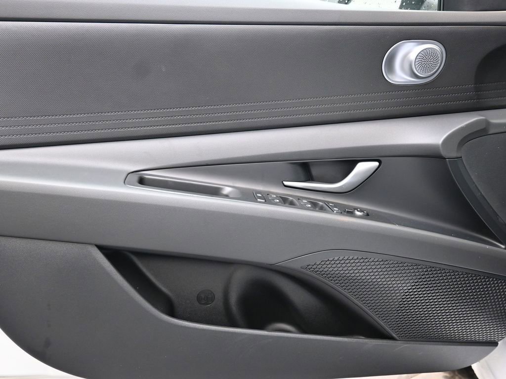 New 2026 Hyundai Elantra Blue image 23