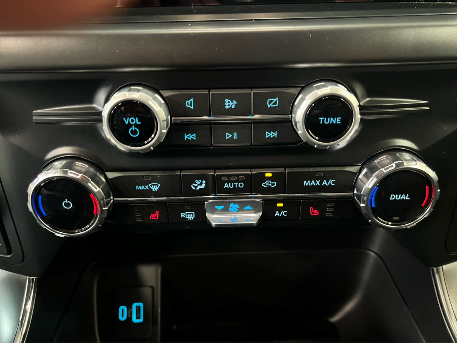 Used 2024 Ford F150 XLT w/ Equipment Group 302A MID image 45