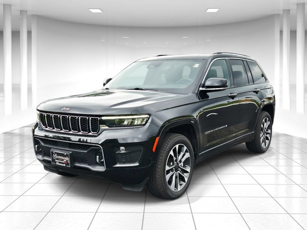 Used 2023 Jeep Grand Cherokee Overland w/ Luxury Tech Group IV AWD/4WD image 7