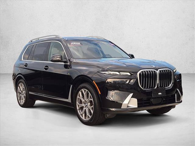 Used 2024 BMW X7 xDrive40i w/ Premium Package AWD/4WD image 3