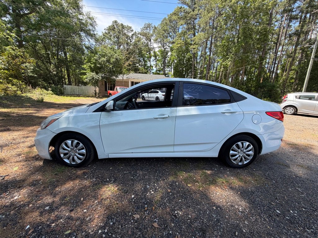 Used 2017 Hyundai Accent SE FWD image 4