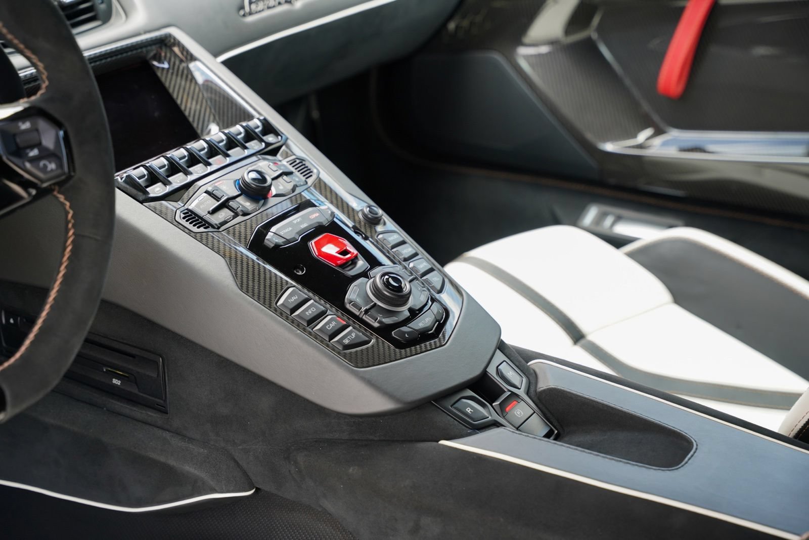 Used 2020 Lamborghini Aventador SVJ AWD/4WD image 29