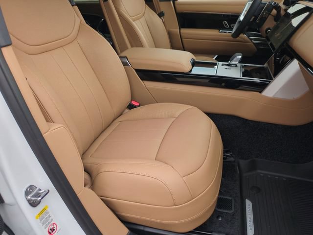 New 2026 Land Rover Range Rover Long Wheelbase SE AWD/4WD image 18