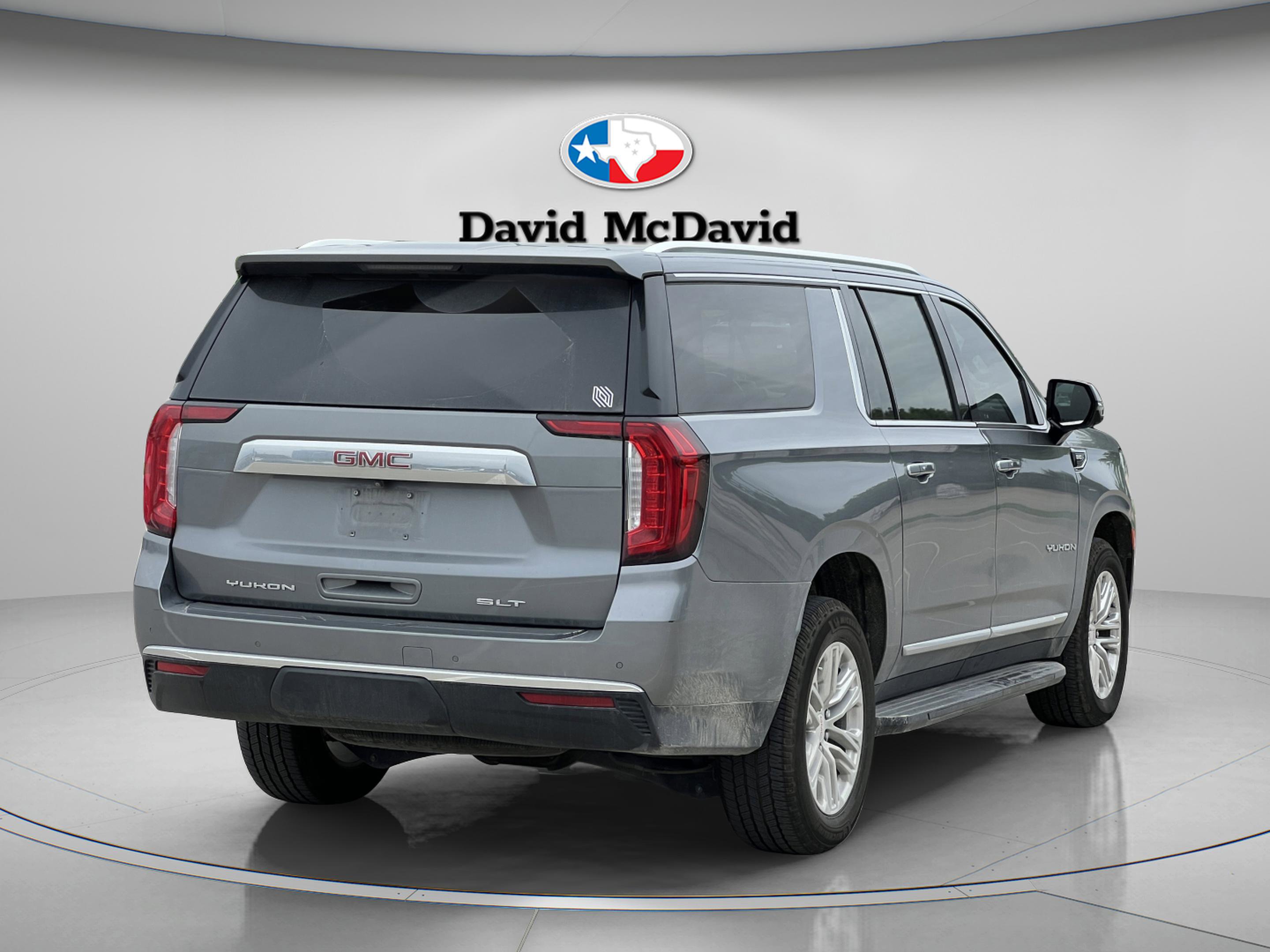 Used 2022 GMC Yukon XL SLT w/ SLT Luxury Package AWD/4WD image 11