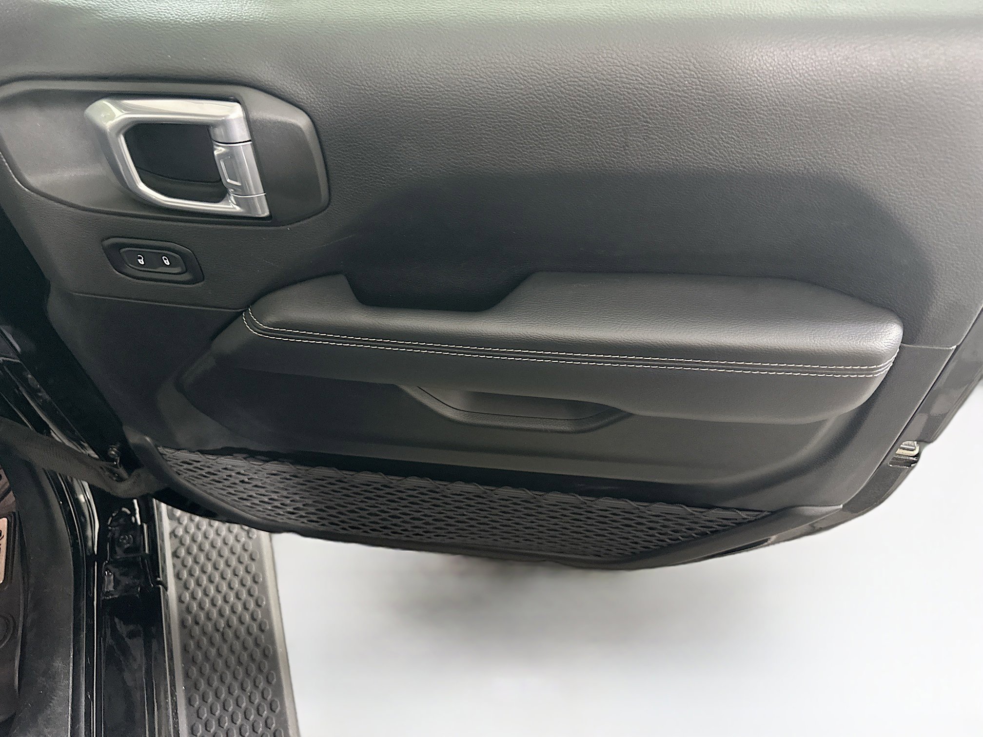 Used 2021 Jeep Wrangler Unlimited Sahara image 30