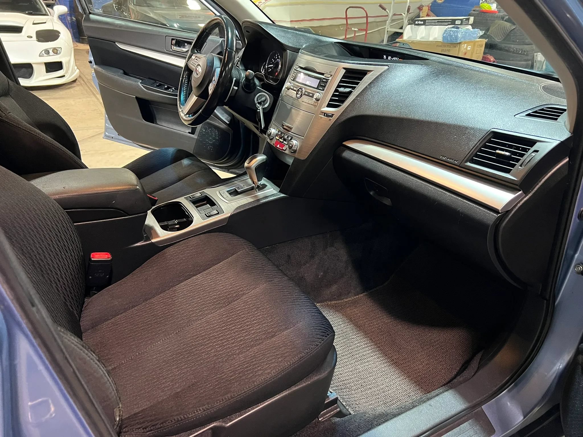 Used 2011 Subaru Outback 2.5i Premium AWD/4WD image 15