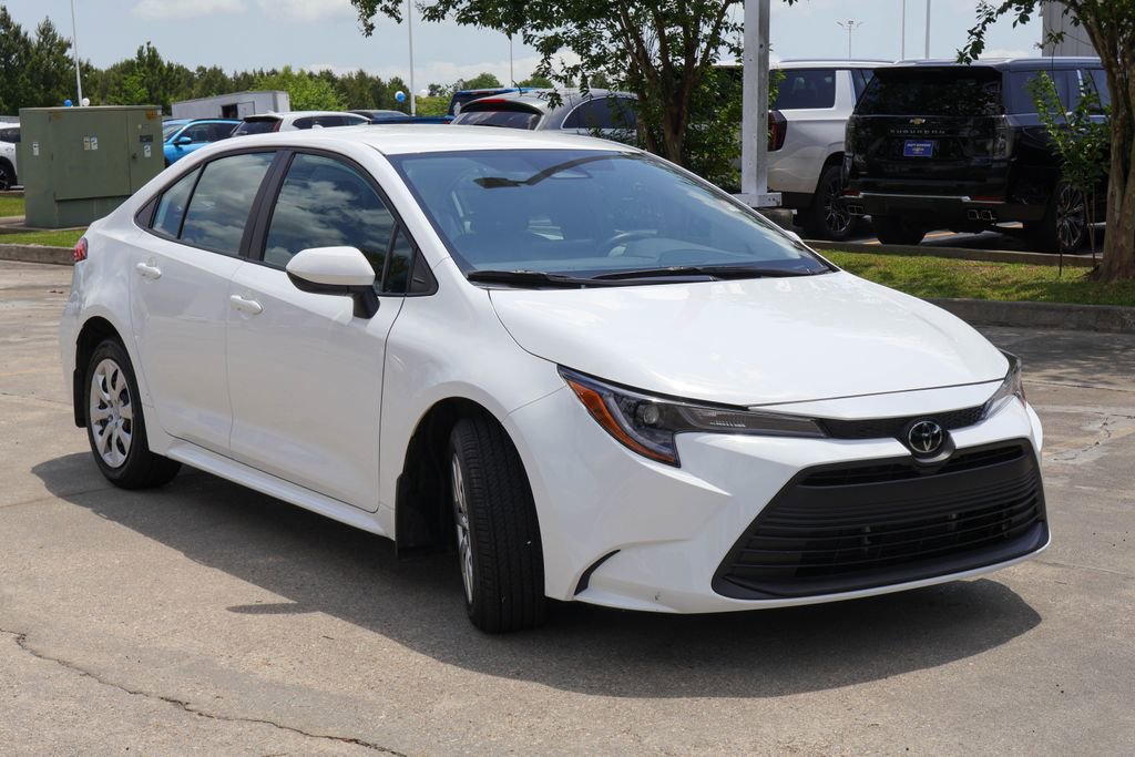 Used 2025 Toyota Corolla LE FWD image 23