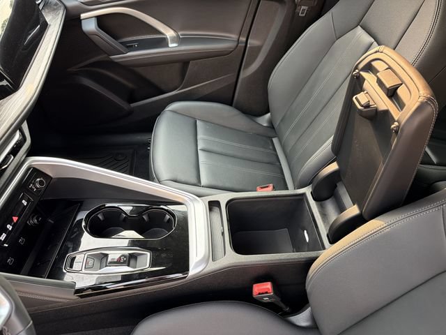 Used 2025 Audi Q5 Premium w/ Convenience Package AWD/4WD image 23