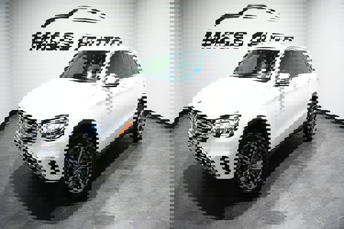 Used 2021 Mercedes-Benz GLC 300 4MATIC image 2