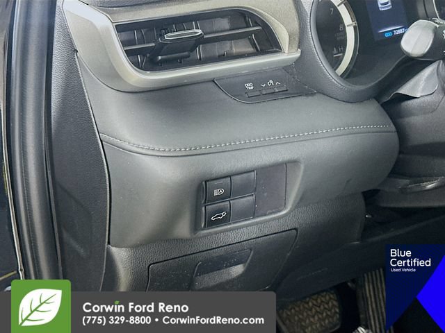 Used 2022 Toyota Highlander LE AWD/4WD image 13