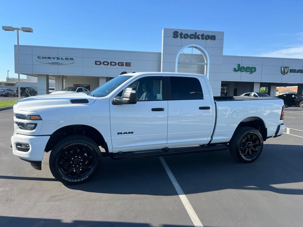 Used 2025 RAM 2500 Big Horn AWD/4WD image 3