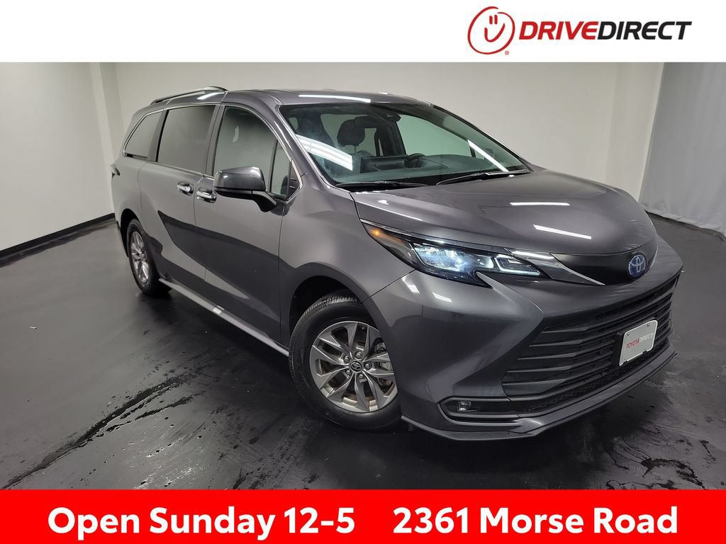 Used 2025 Toyota Sienna XLE w/ XLE Plus Package FWD video 1