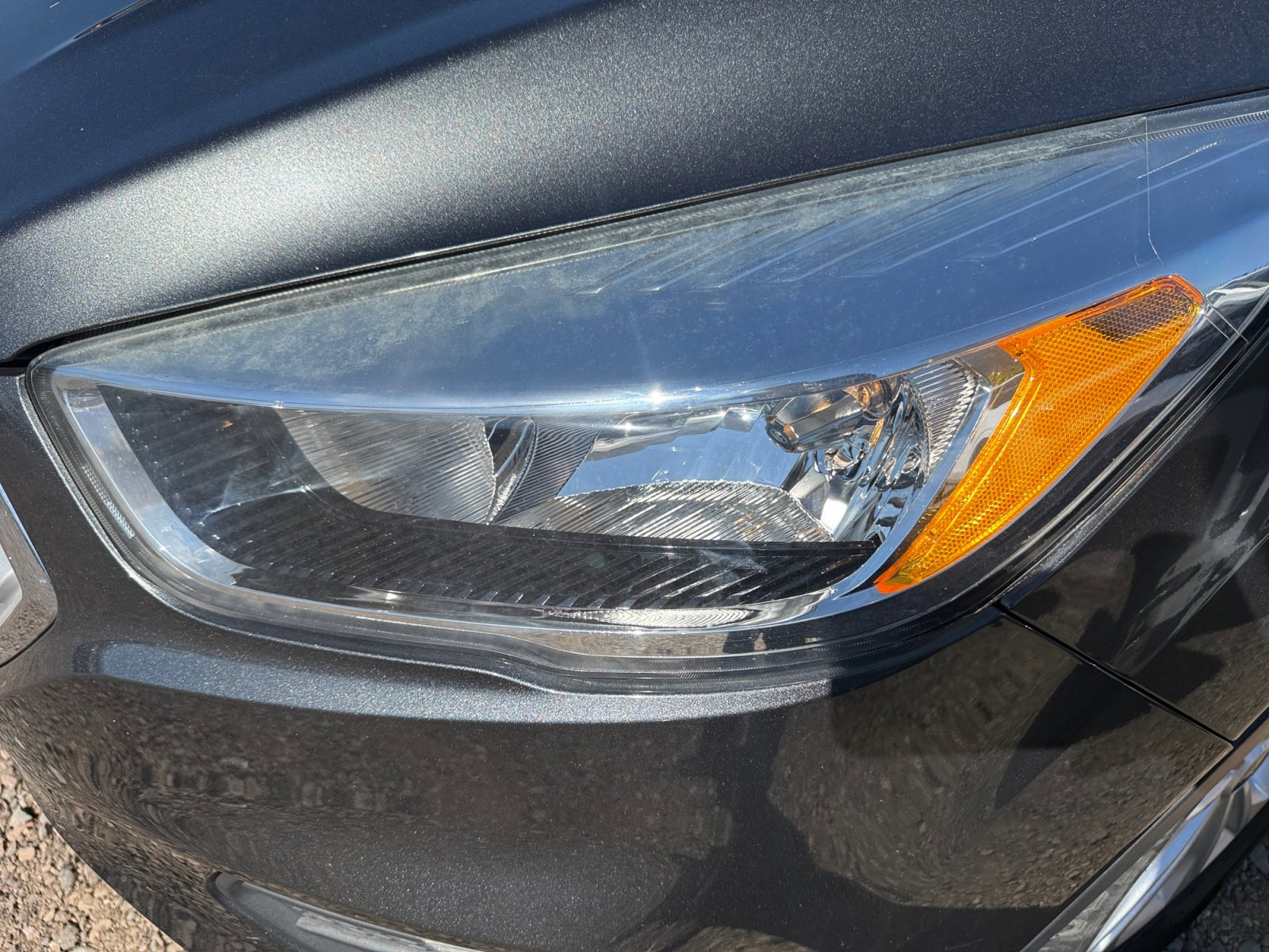 Used 2018 Ford Escape SE w/ SE Sync 3 Package image 9