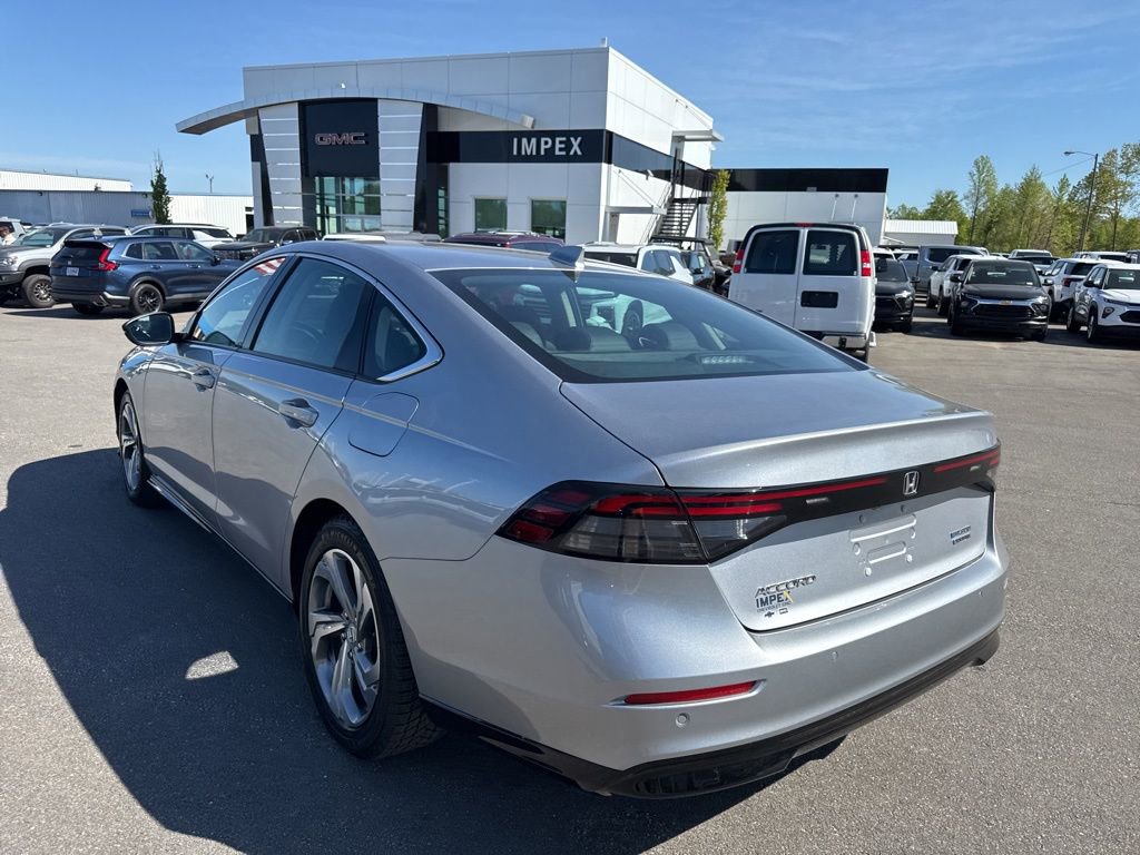 Used 2023 Honda Accord Touring image 3