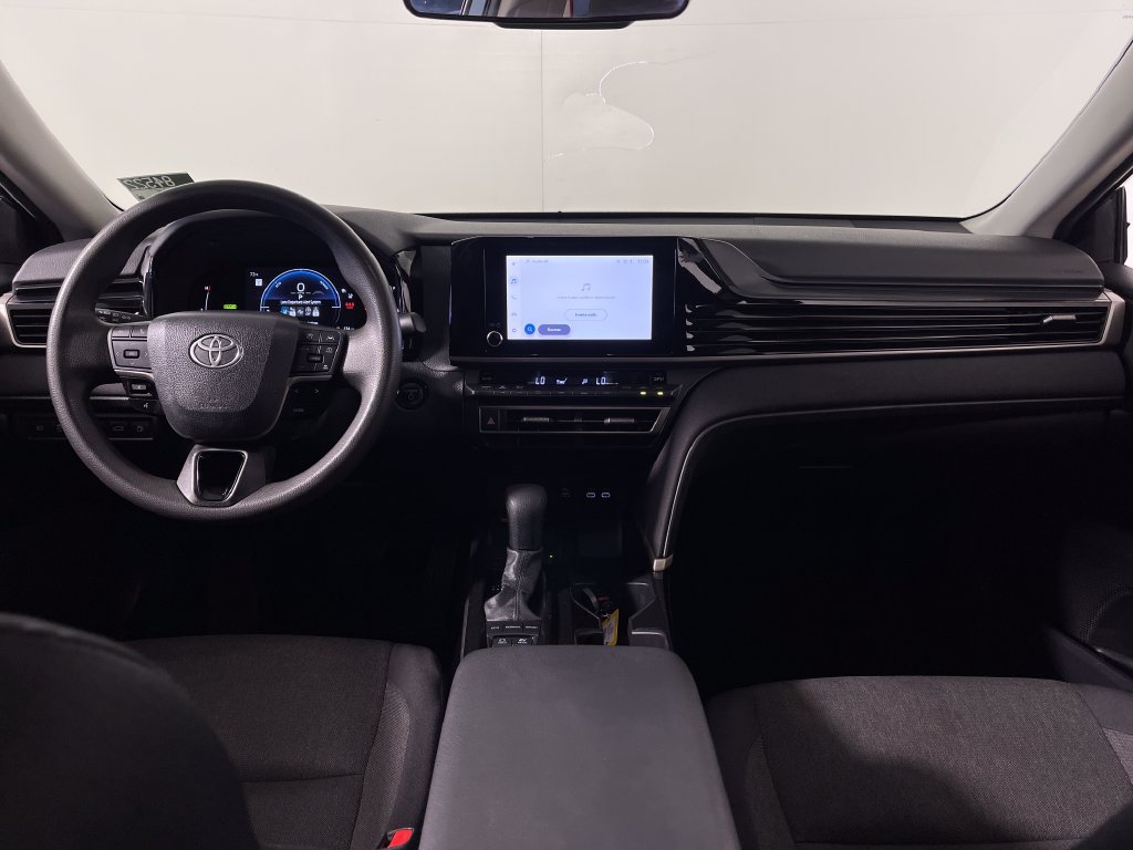 Used 2025 Toyota Camry LE FWD image 14