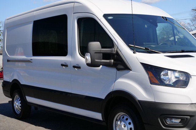 Used 2025 Ford Transit 250 148 Medium Roof Extended AWD image 38