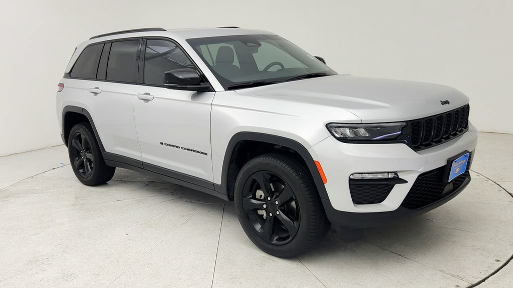 Used 2025 Jeep Grand Cherokee Limited w/ Black Appearance Package