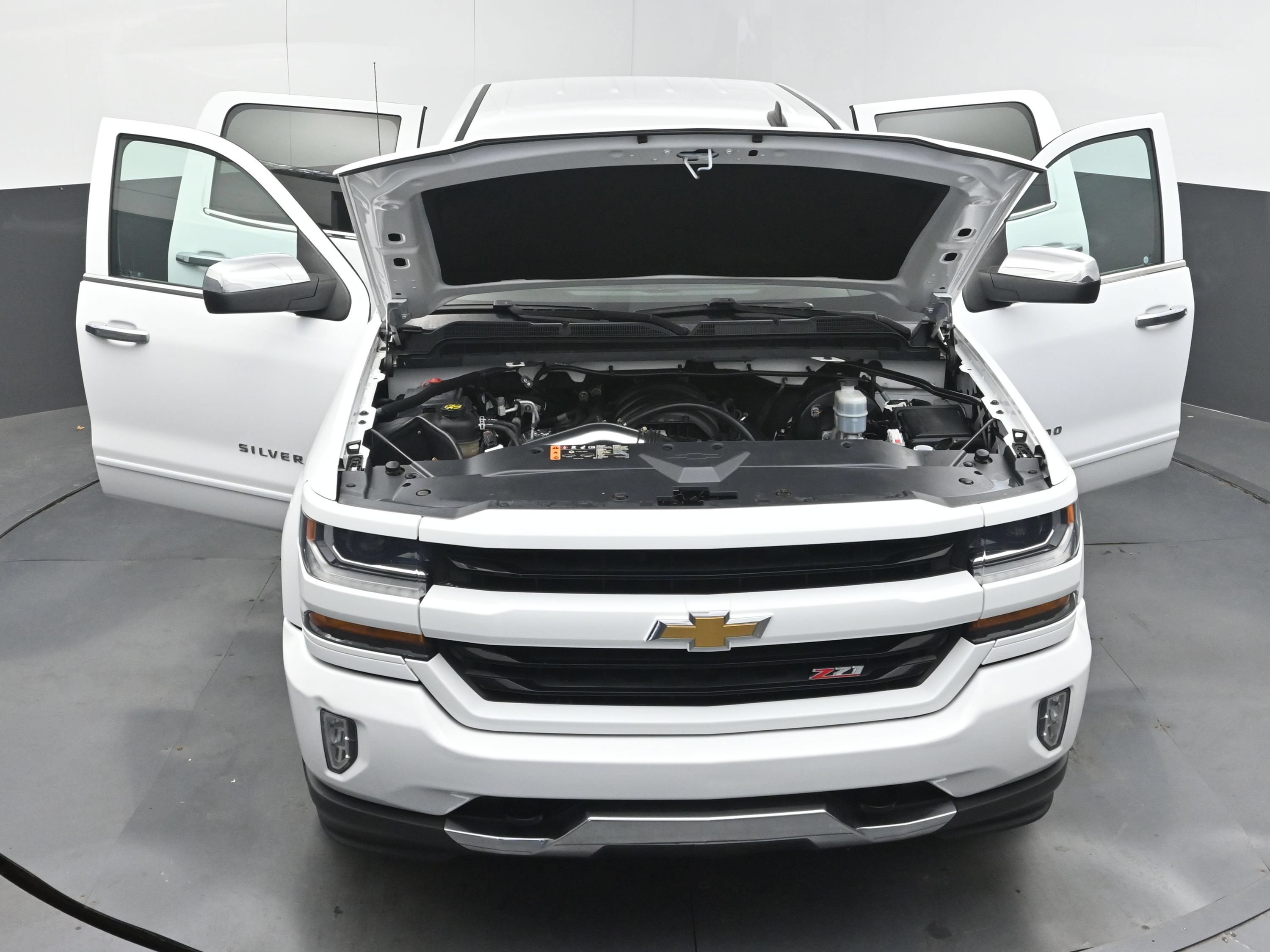 Used 2018 Chevrolet Silverado 1500 LT w/ All Star Edition AWD/4WD image 35