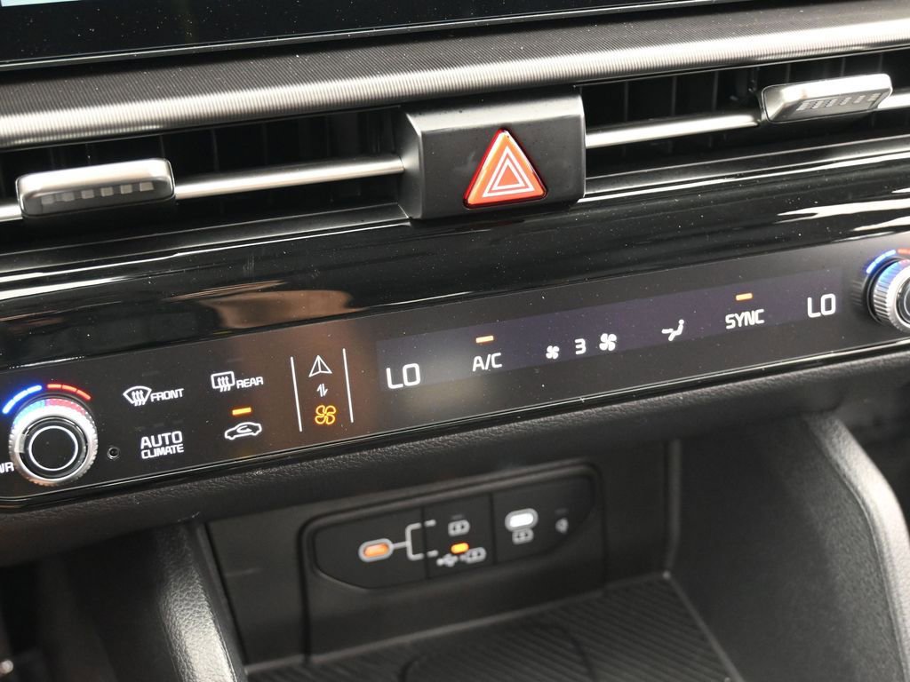 Used 2026 Kia Sportage EX w/ EX Panorama Roof Package image 39