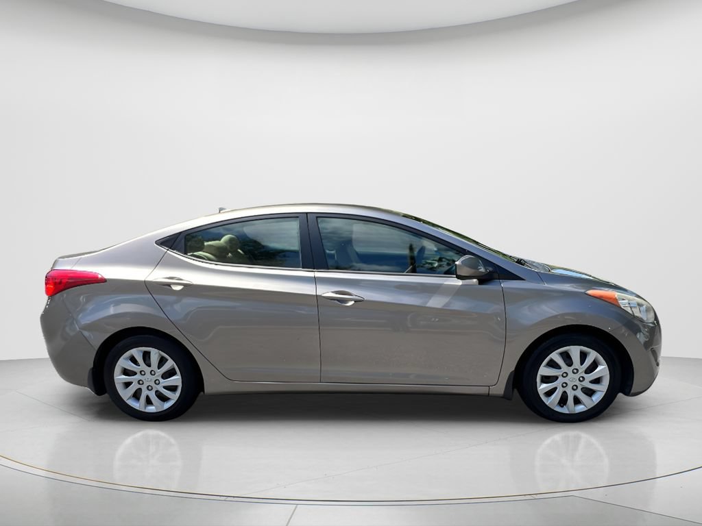 Used 2013 Hyundai Elantra GLS FWD image 4