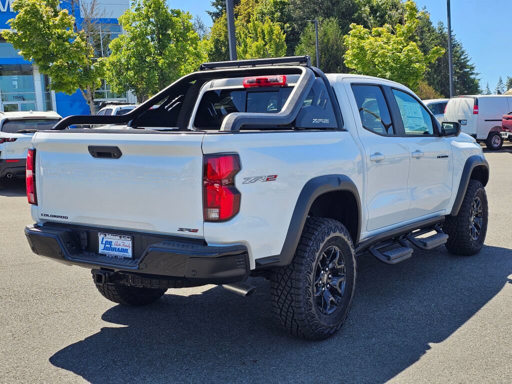 New 2026 Chevrolet Colorado ZR2 w/ Midnight Edition AWD/4WD image 5