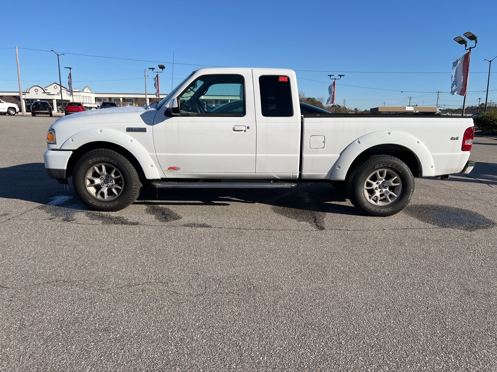 Used 2010 Ford Ranger XLT image 2
