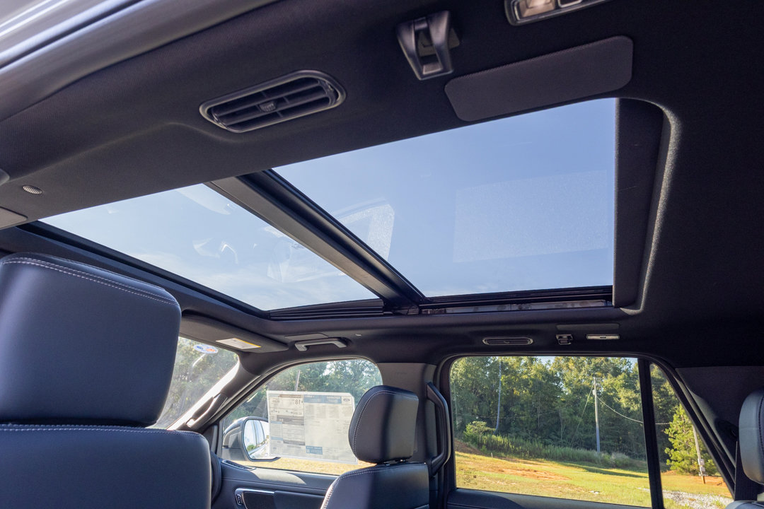 New 2025 Ford Expedition Platinum w/ Stealth Performance Package image 28