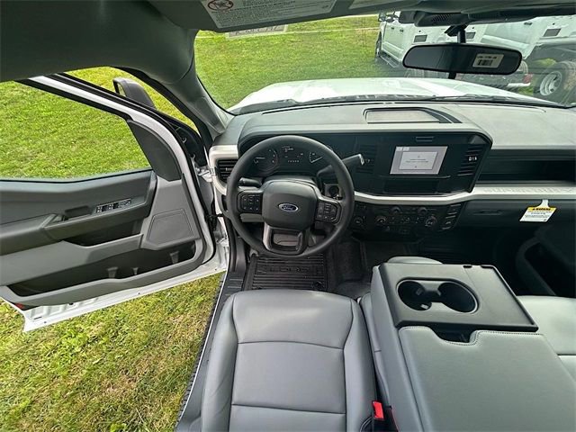 New 2025 Ford F350 XL w/ XL Chrome Package image 21
